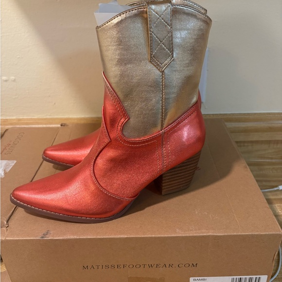 Matisse Metallic Red and Gold Ankle Booties - Picture 2 of 4